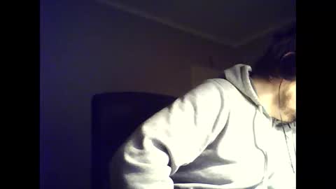 Snapshot of tyradi1991 chatting on December 8, 6:17 pm tyradi1991 online show from December 8, 6:17 pm