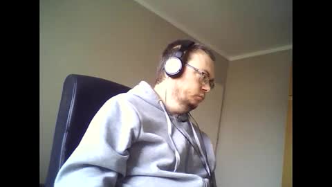 Snapshot of tyradi1991 chatting on December 26, 12:49 pm tyradi1991 online show from December 26, 12:49 pm