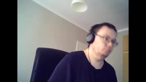 Snapshot of tyradi1991 chatting on February 2, 12:24 pm tyradi1991 online show from February 2, 12:24 pm