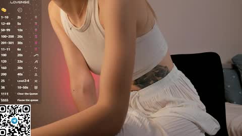 Christine 3 Next broadcast tomorrow at 2100 GMT 5 online show from April 7, 7:03 pm