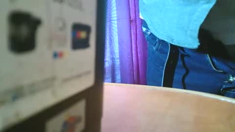 Snapshot of u02g2 chatting on May 16, 12:48 pm u02g2 online show from May 16, 12:48 pm