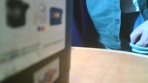 Snapshot of u02g2 chatting on May 19, 5:52 pm u02g2 online show from May 19, 5:52 pm