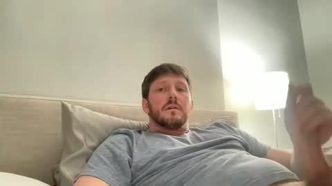 Snapshot of u28005 chatting on February 3, 12:47 am u28005 online show from February 3, 12:47 am