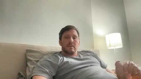 Snapshot of u28005 chatting on February 15, 7:17 pm u28005 online show from February 15, 7:17 pm