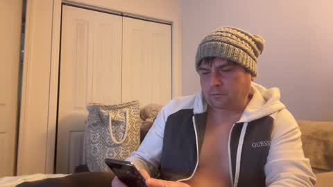 Snapshot of u_rfirst chatting on December 23, 5:28 am All4TheCookie online show from December 23, 5:28 am