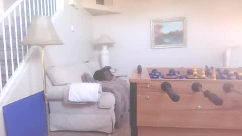 Snapshot of uandme_baby chatting on January 15, 11:40 pm Azelia B online show from January 15, 11:40 pm