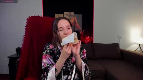 Snapshot of uco_mon chatting on September 19, 11:55 am Uco online show from September 19, 11:55 am