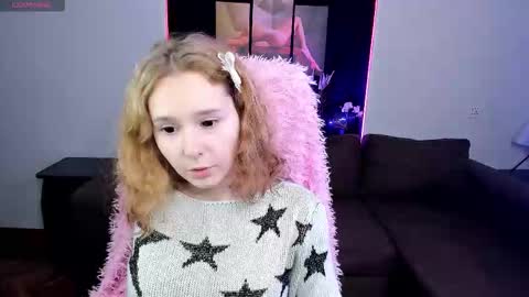 Snapshot of uco_mon chatting on October 27, 2:43 pm Uco online show from October 27, 2:43 pm