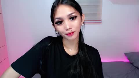 urbbgirl alliah online show from January 18, 10:52 am