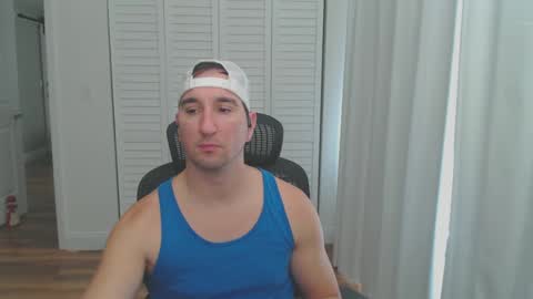 Snapshot of uglyduck3532 chatting on February 28, 7:14 pm uglyduck3532 online show from February 28, 7:14 pm