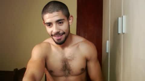 Snapshot of uliseshot450305 chatting on January 19, 3:21 pm Ulises Gomez online show from January 19, 3:21 pm