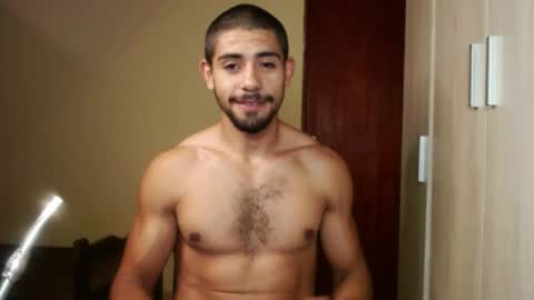 Snapshot of uliseshot450305 chatting on January 19, 11:53 pm Ulises Gomez online show from January 19, 11:53 pm