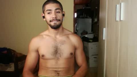 Snapshot of uliseshot450305 chatting on January 20, 5:48 pm Ulises Gomez online show from January 20, 5:48 pm