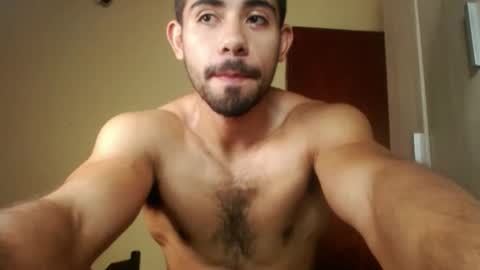 Snapshot of uliseshot450305 chatting on January 26, 7:09 pm Ulises Gomez online show from January 26, 7:09 pm