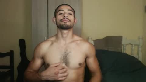 Snapshot of uliseshot450305 chatting on February 5, 3:09 pm Ulises Gomez online show from February 5, 3:09 pm