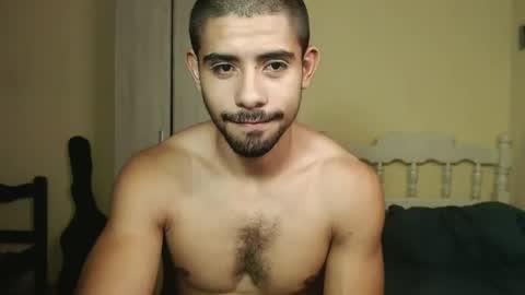 Snapshot of uliseshot450305 chatting on February 7, 11:55 pm Ulises Gomez online show from February 7, 11:55 pm