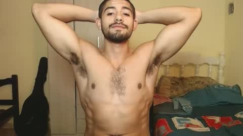 Snapshot of uliseshot450305 chatting on February 14, 12:19 am Ulises Gomez online show from February 14, 12:19 am