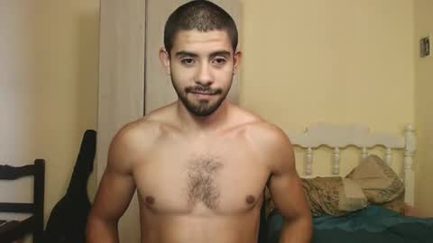 Snapshot of uliseshot450305 chatting on February 14, 4:09 pm Ulises Gomez online show from February 14, 4:09 pm