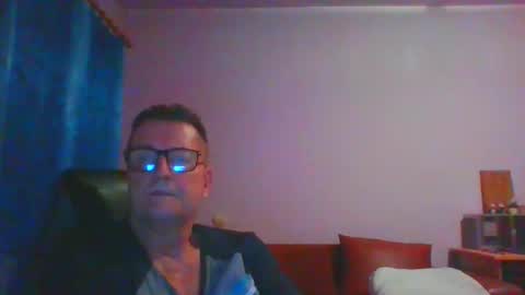 Snapshot of ulmeni4 chatting on December 7, 6:59 pm ulmeni4 online show from December 7, 6:59 pm