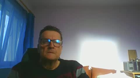 Snapshot of ulmeni4 chatting on February 17, 12:48 pm ulmeni4 online show from February 17, 12:48 pm
