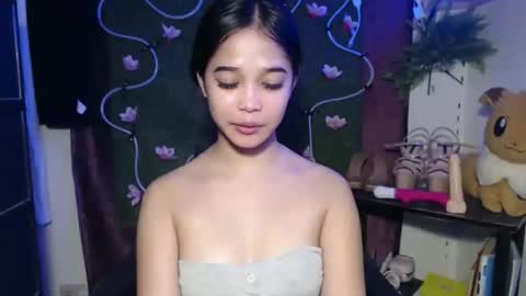 Snapshot of umi_pinay69xx chatting on November 25, 4:07 pm umi online show from November 25, 4:07 pm