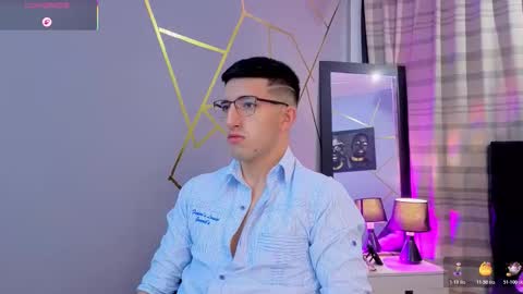 Snapshot of un_sluttyy chatting on November 11, 11:43 am un_sluttyy online show from November 11, 11:43 am