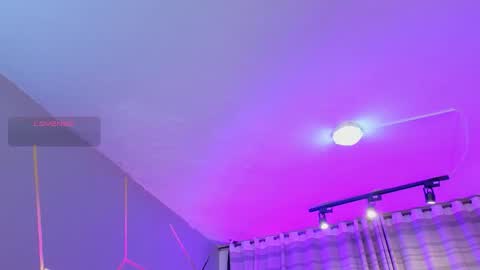 Snapshot of un_sluttyy chatting on November 24, 11:43 am un_sluttyy online show from November 24, 11:43 am