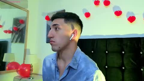 un_sluttyy online show from February 16, 11:17 am