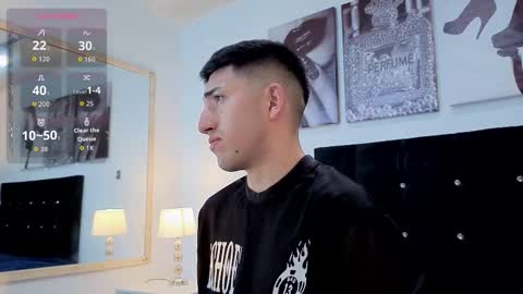 un_sluttyy online show from March 16, 11:36 am