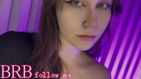 Una  online show from January 31, 1:45 pm