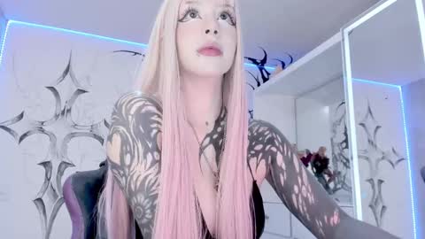 Elle Danielle  online show from February 19, 3:28 am