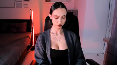 unaericaabistrong online show from April 5, 6:38 pm