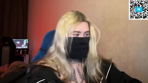 Snapshot of unaxyling chatting on March 3, 12:17 am unaxyling online show from March 3, 12:17 am