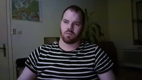 Snapshot of uncut_strong chatting on January 6, 9:32 pm Uncut Strong online show from January 6, 9:32 pm