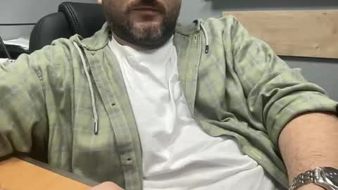 uncutdude321 online show from May 7, 11:59 am