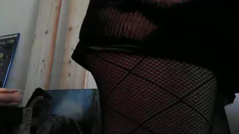 Snapshot of uncutlover1000 chatting on November 16, 11:05 am patricia online show from November 16, 11:05 am