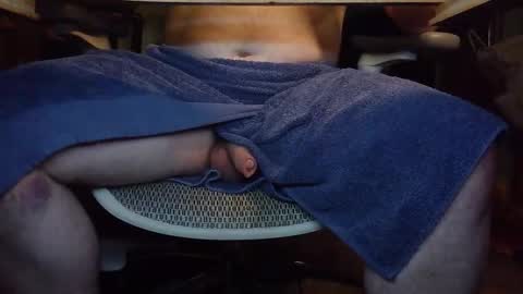 Under the desk online show from January 16, 10:47 pm