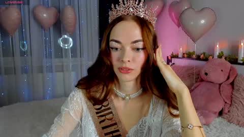 Snapshot of under_the_skin chatting on February 8, 4:25 pm Under The Skin online show from February 8, 4:25 pm