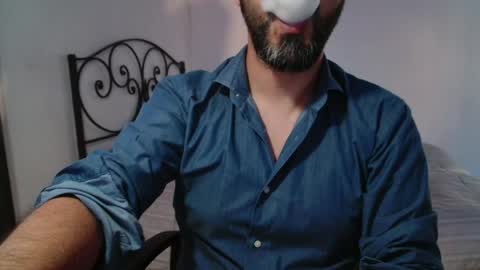 Giov online show from May 16, 5:23 pm