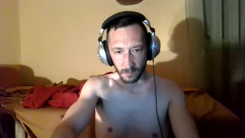 Snapshot of underguy19 chatting on May 14, 9:10 pm underguy19 online show from May 14, 9:10 pm