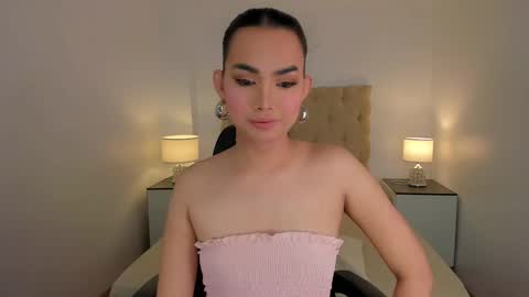 Lily online show from January 14, 7:58 am