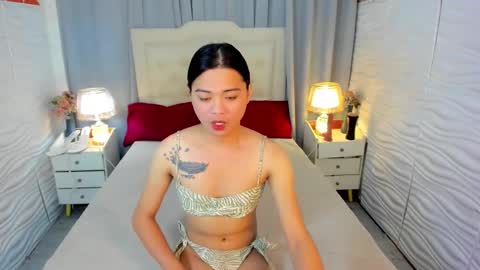 Snapshot of unforgetableasiancock chatting on December 28, 11:30 am unforgetableasiancock online show from December 28, 11:30 am