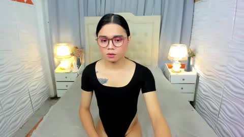 Snapshot of unforgetableasiancock chatting on January 11, 12:44 am unforgetableasiancock online show from January 11, 12:44 am