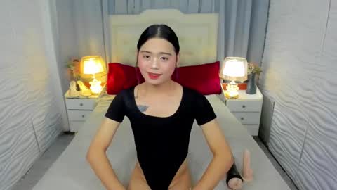 Snapshot of unforgetableasiancock chatting on January 16, 10:21 am unforgetableasiancock online show from January 16, 10:21 am