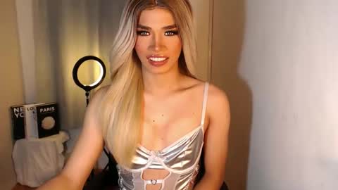 Miss Andrea online show from September 15, 5:02 pm