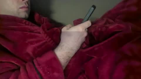 Snapshot of universalstudihoes chatting on January 18, 10:17 am universalstudihoes online show from January 18, 10:17 am