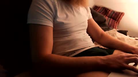 Snapshot of unknownbeard89 chatting on February 22, 9:56 am unknownbeard89 online show from February 22, 9:56 am