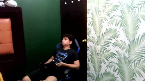 Snapshot of unlimitedfantasy chatting on October 22, 5:30 am Thiago online show from October 22, 5:30 am