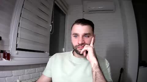 SlavaVibes online show from April 2, 5:10 pm