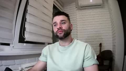 SlavaVibes online show from April 5, 6:27 pm